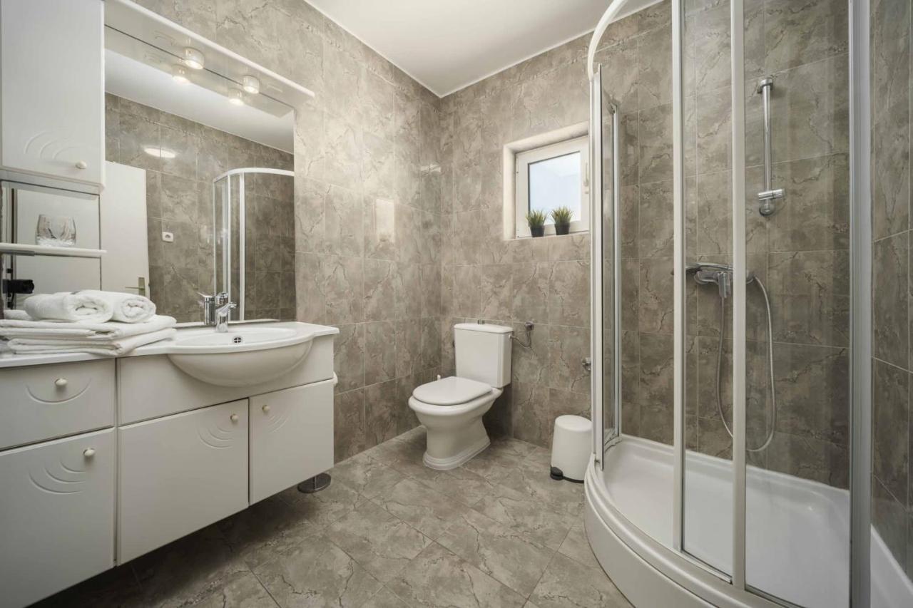 Apartments And Room Anka Водице Екстериор снимка